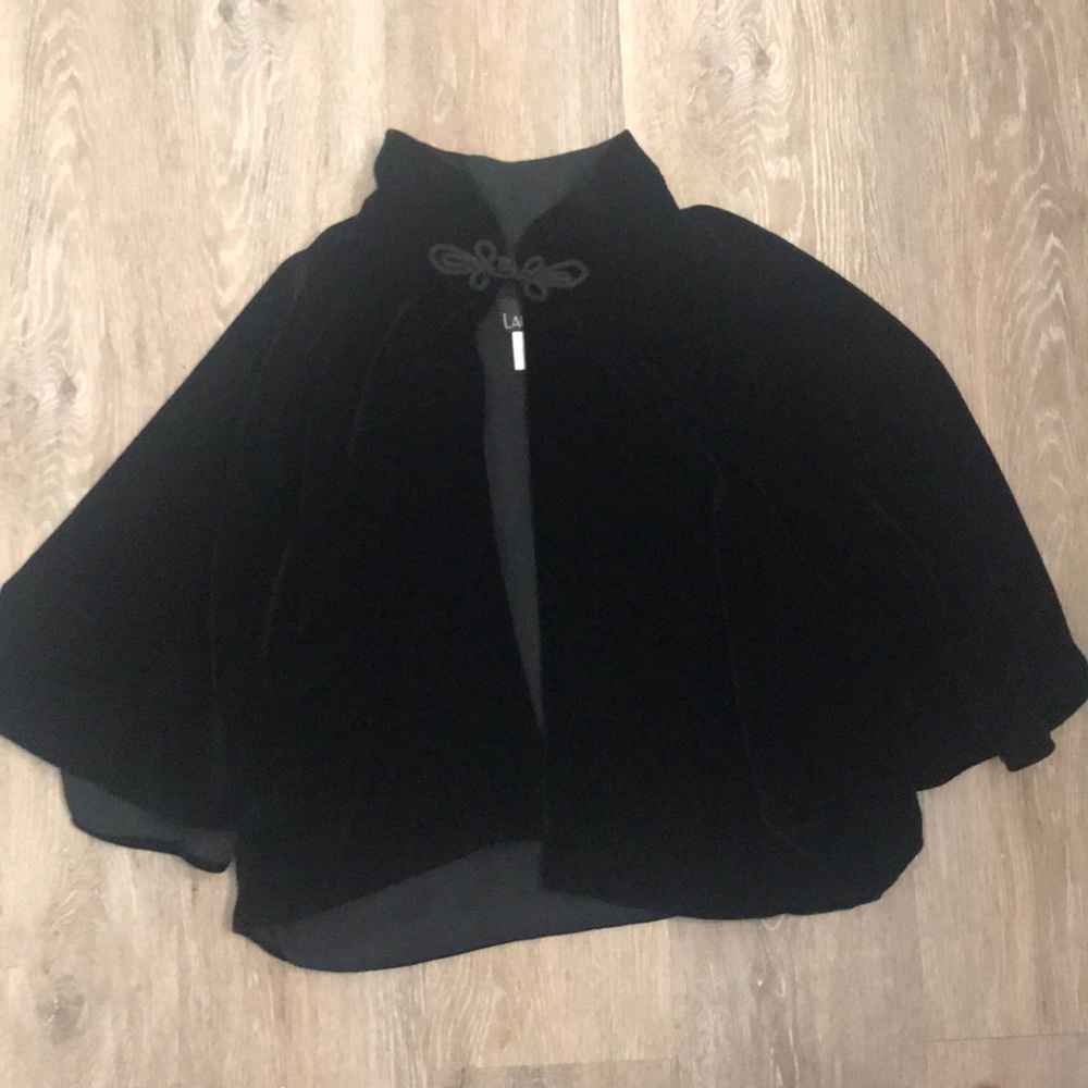 Black velvet shawl